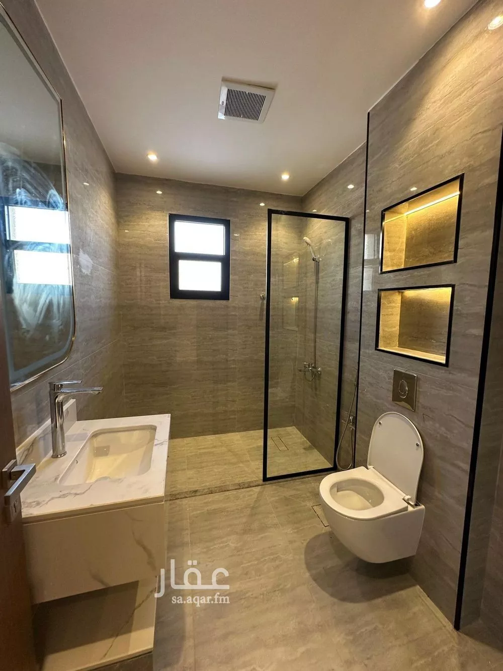 7 bedroom villa in Al Rimal 2