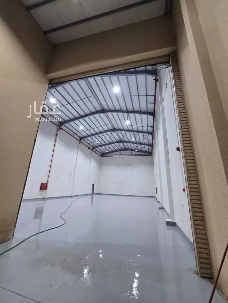warehouse in Al Ghnamiah, Riyadh 5