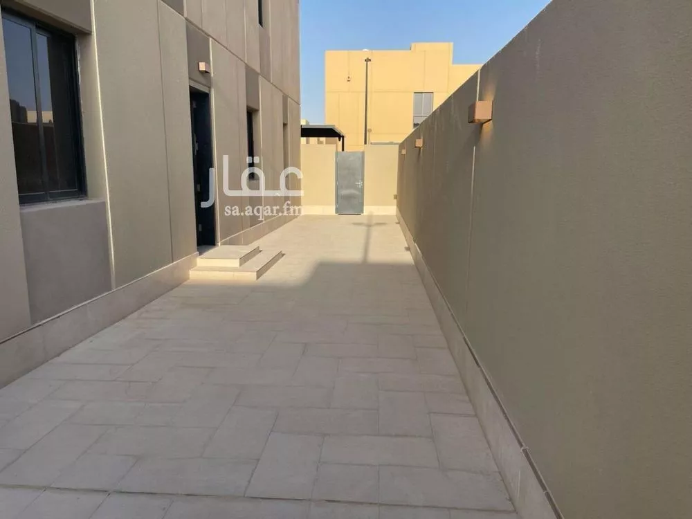 فيلا 5 غرف في المونسية 3