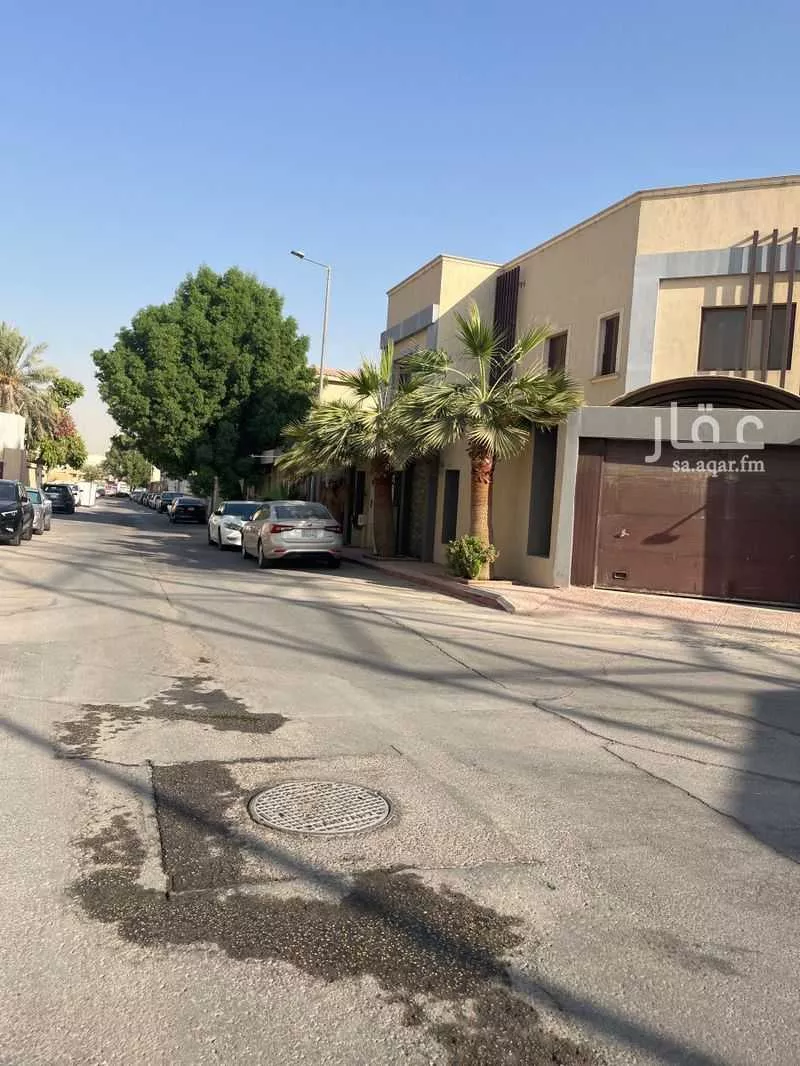 10 bedroom villa in Al Rawdah 2