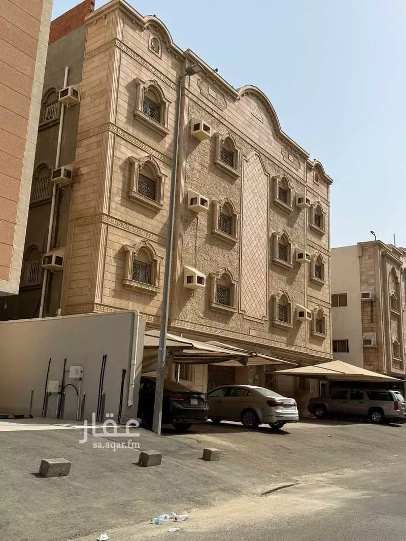 780 sqm building in Abruq Ar Rughamah 2