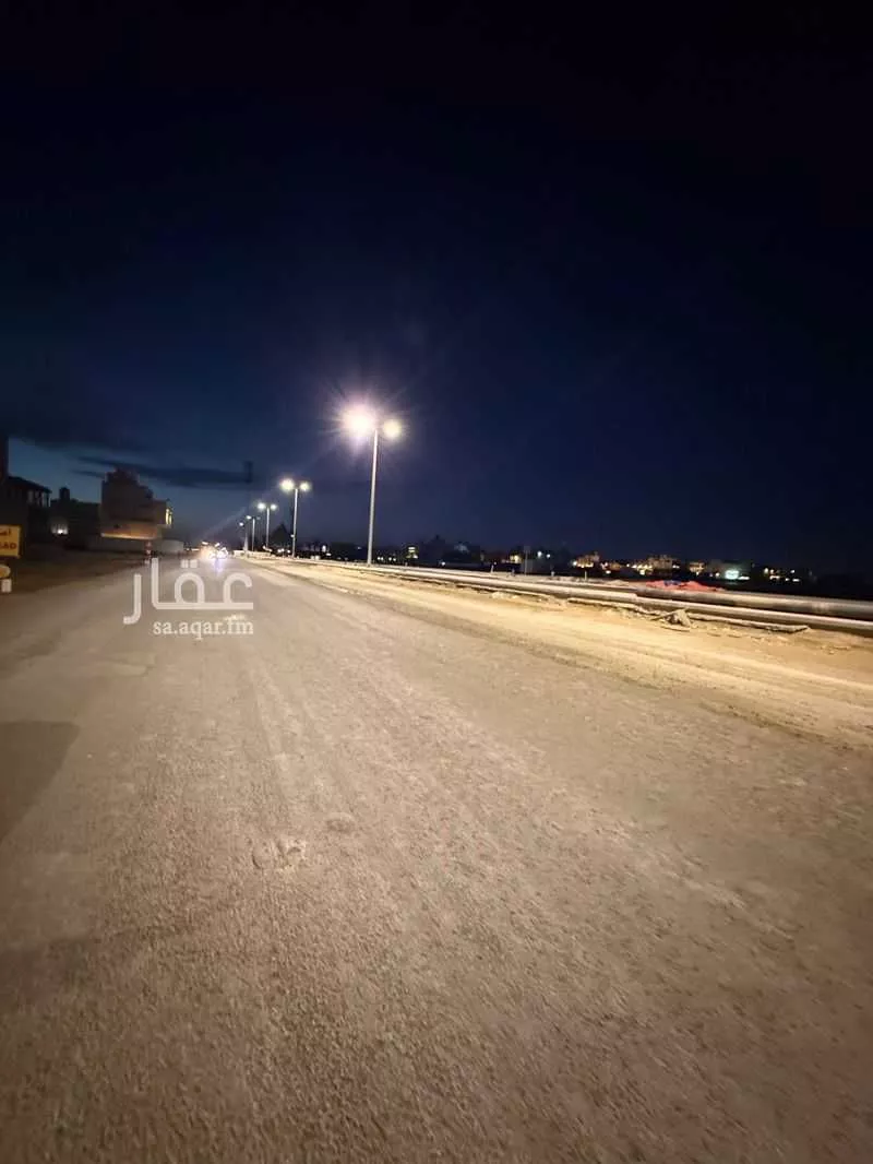 محل 375 م² في اللؤلؤ 4