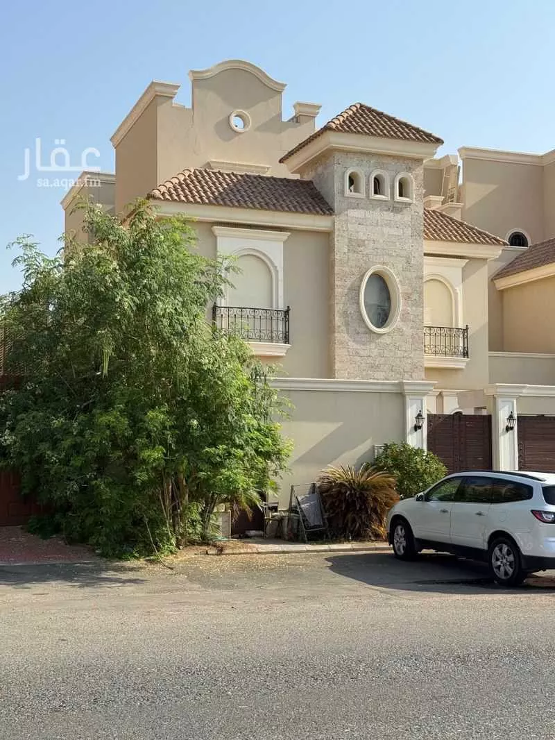 فيلا 8 غرف في المرجان 3