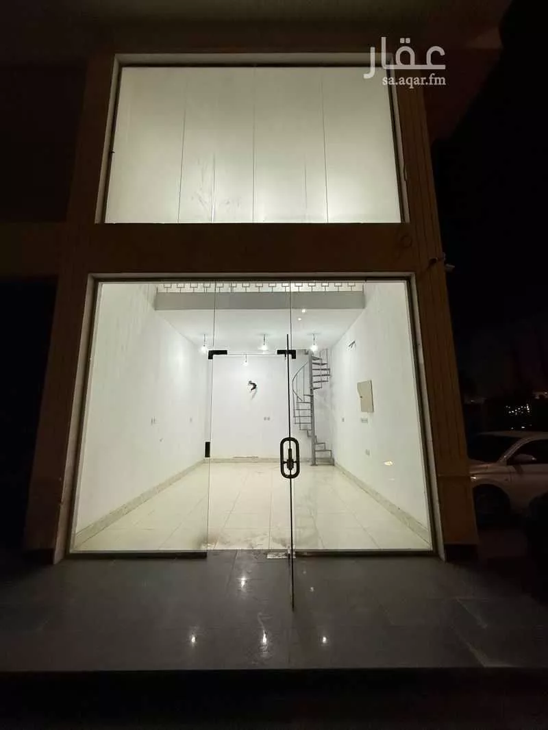 محل 375 م² في اللؤلؤ 5