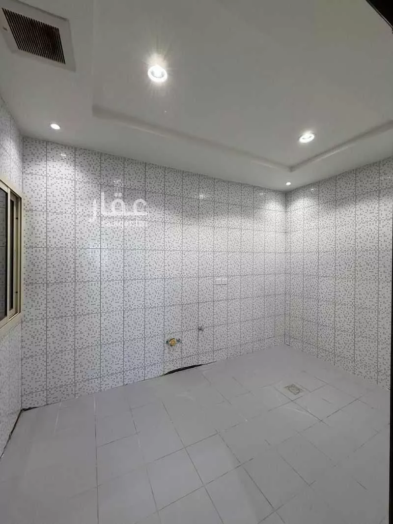 4 bedroom apartment in Al Uraija Al Gharbiyah, Riyadh 10