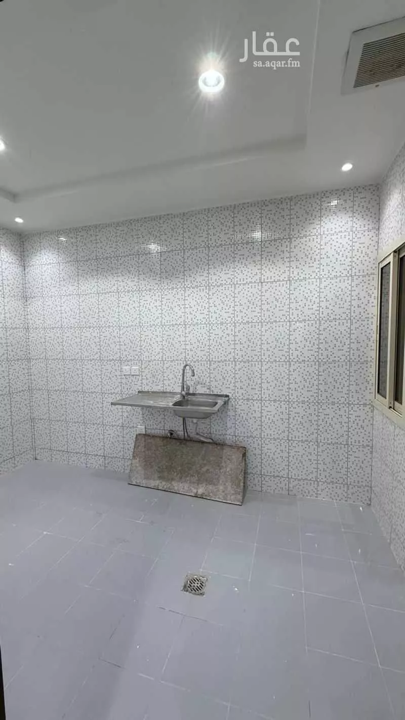 3 bedroom apartment in Al Uraija Al Gharbiyah, Riyadh 12