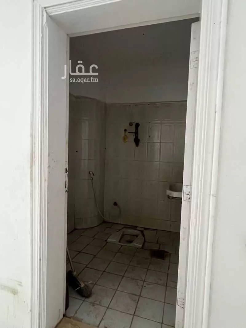 shop in Al Anabis, Madinah 6