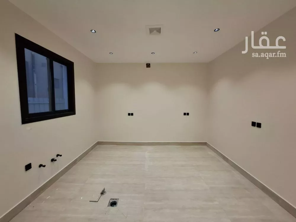 فيلا 5 غرف في بدر 4