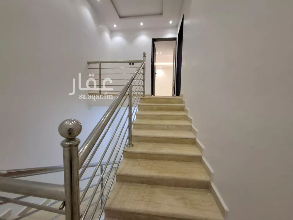 فيلا 5 غرف في بدر 3