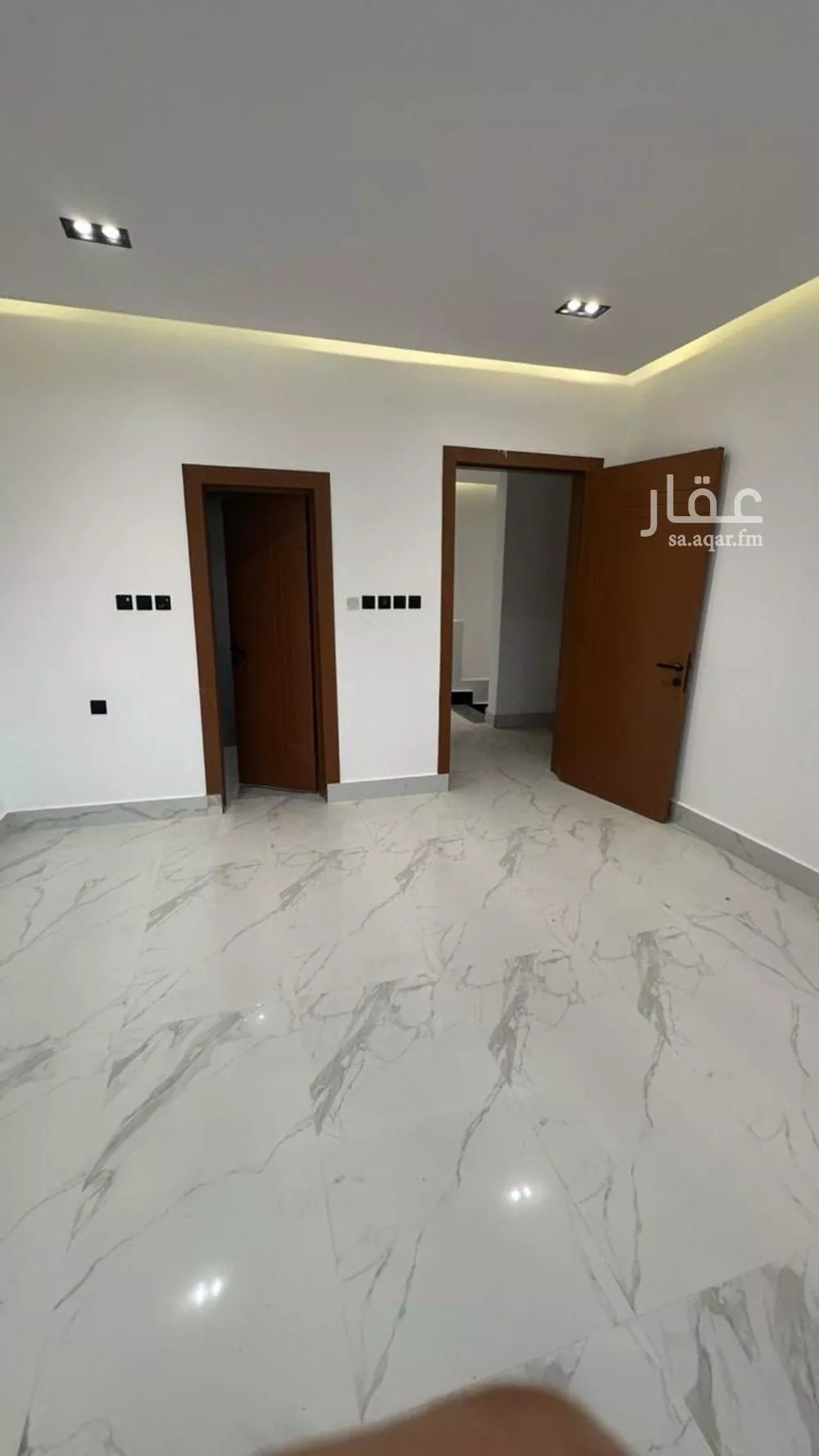 شقة 5 غرف في الجنادرية 3