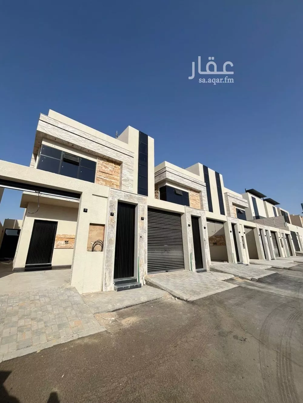 3 bedroom floor in Dhahrat Namar 1