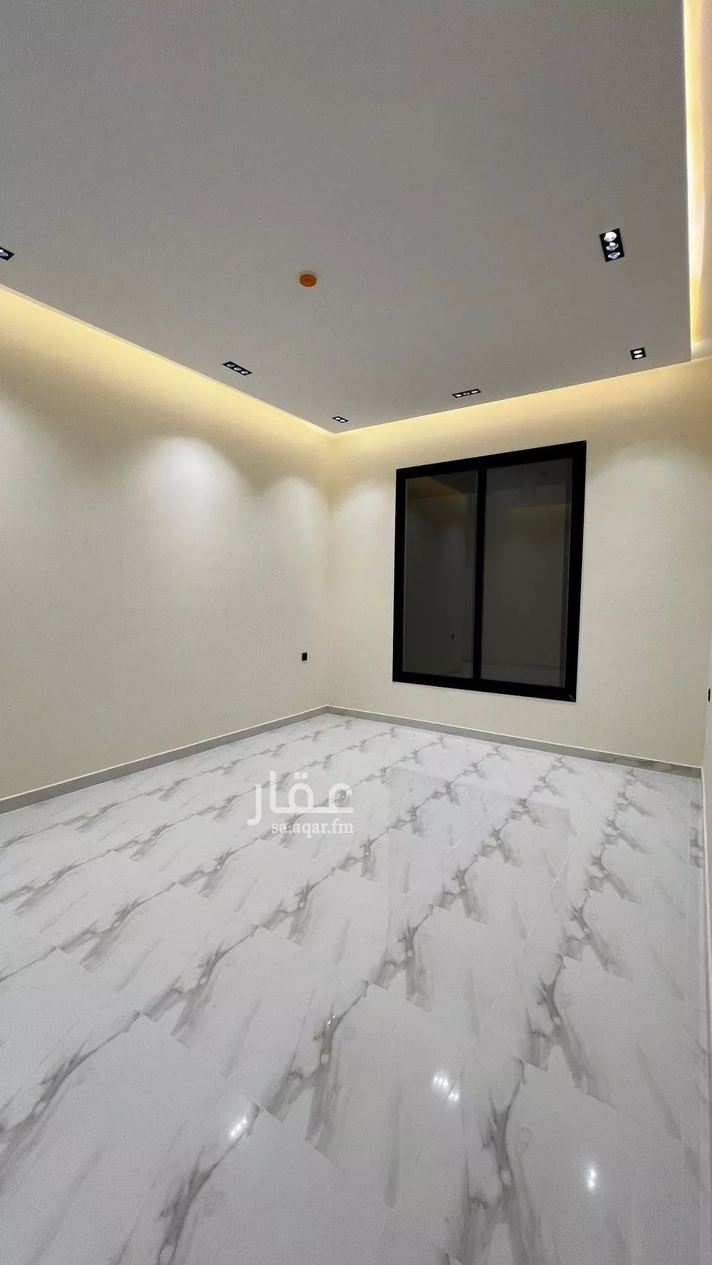 شقة 3 غرف في الزهرة 4