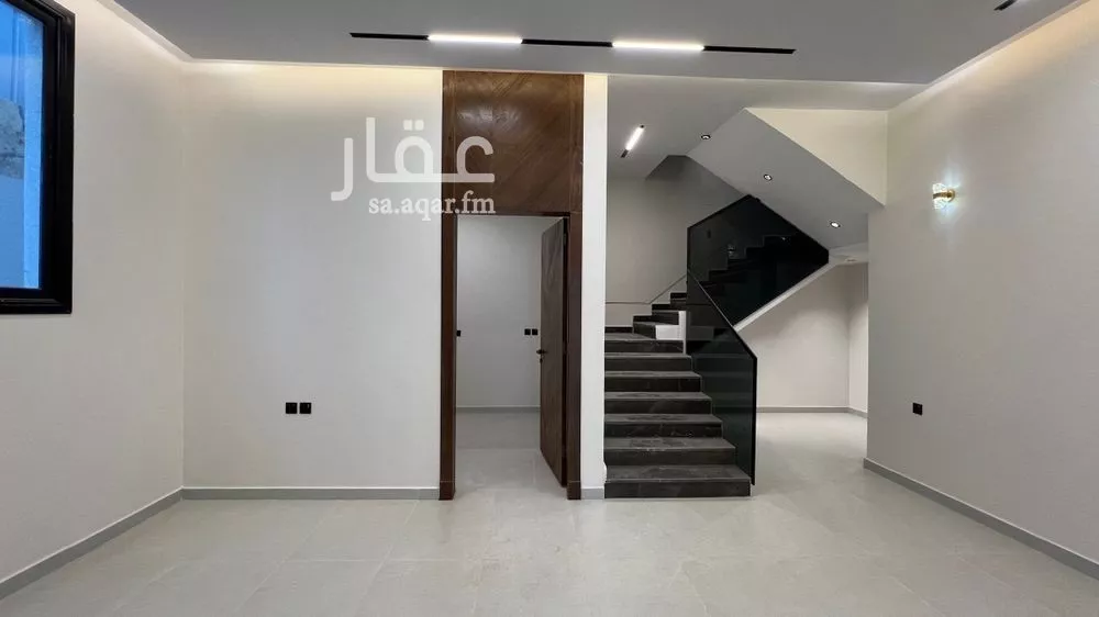 4 bedroom villa in Dhahrat Namar, Riyadh 4