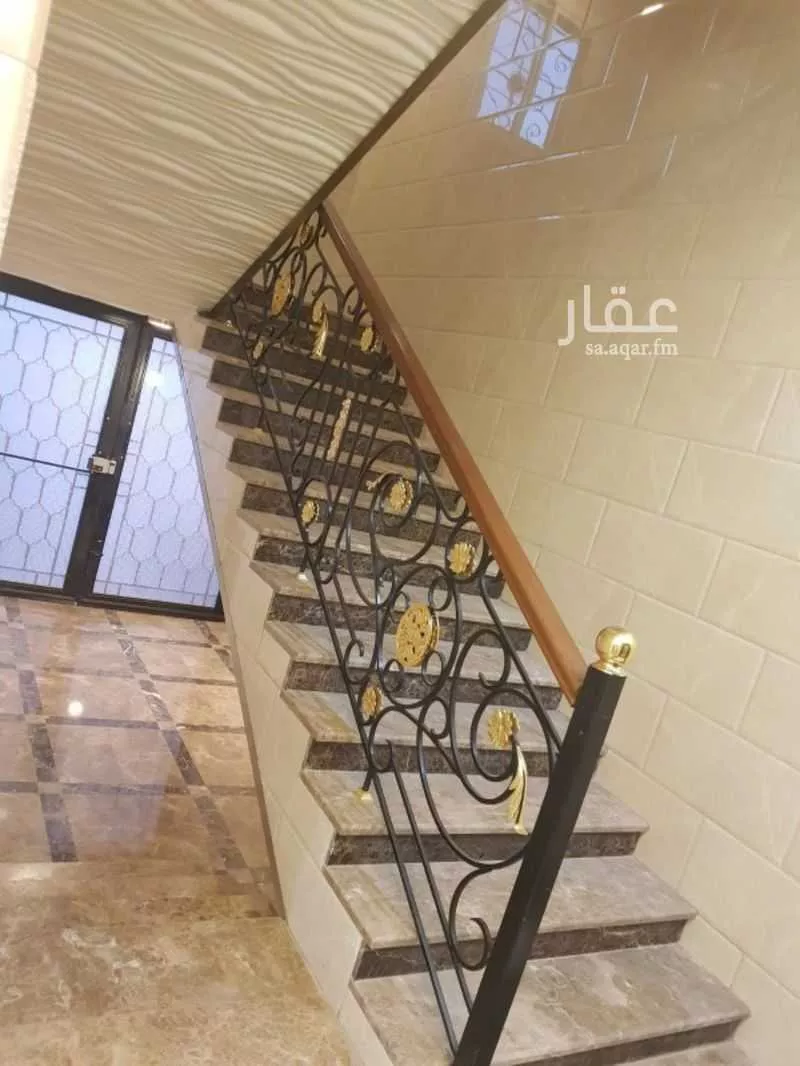 5 bedroom apartment in Al Hamdaniyah 4