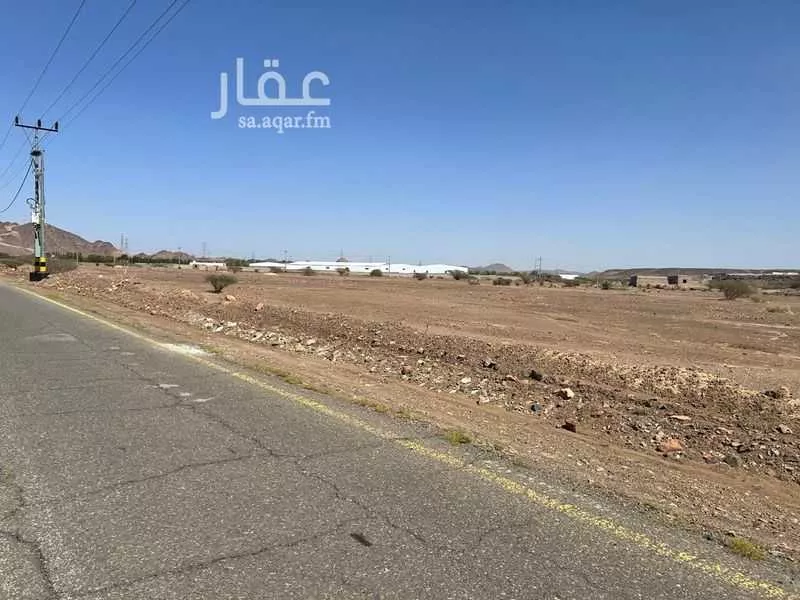 أرض 104054 م² في المطار 3