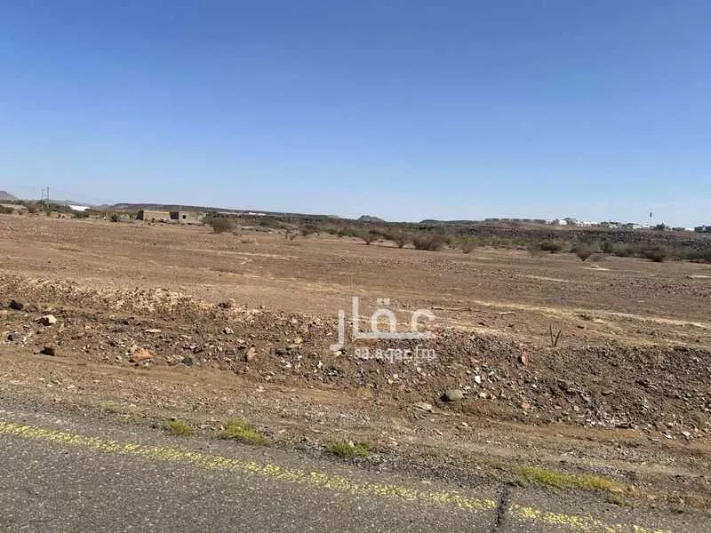 أرض 104054 م² في المطار 2