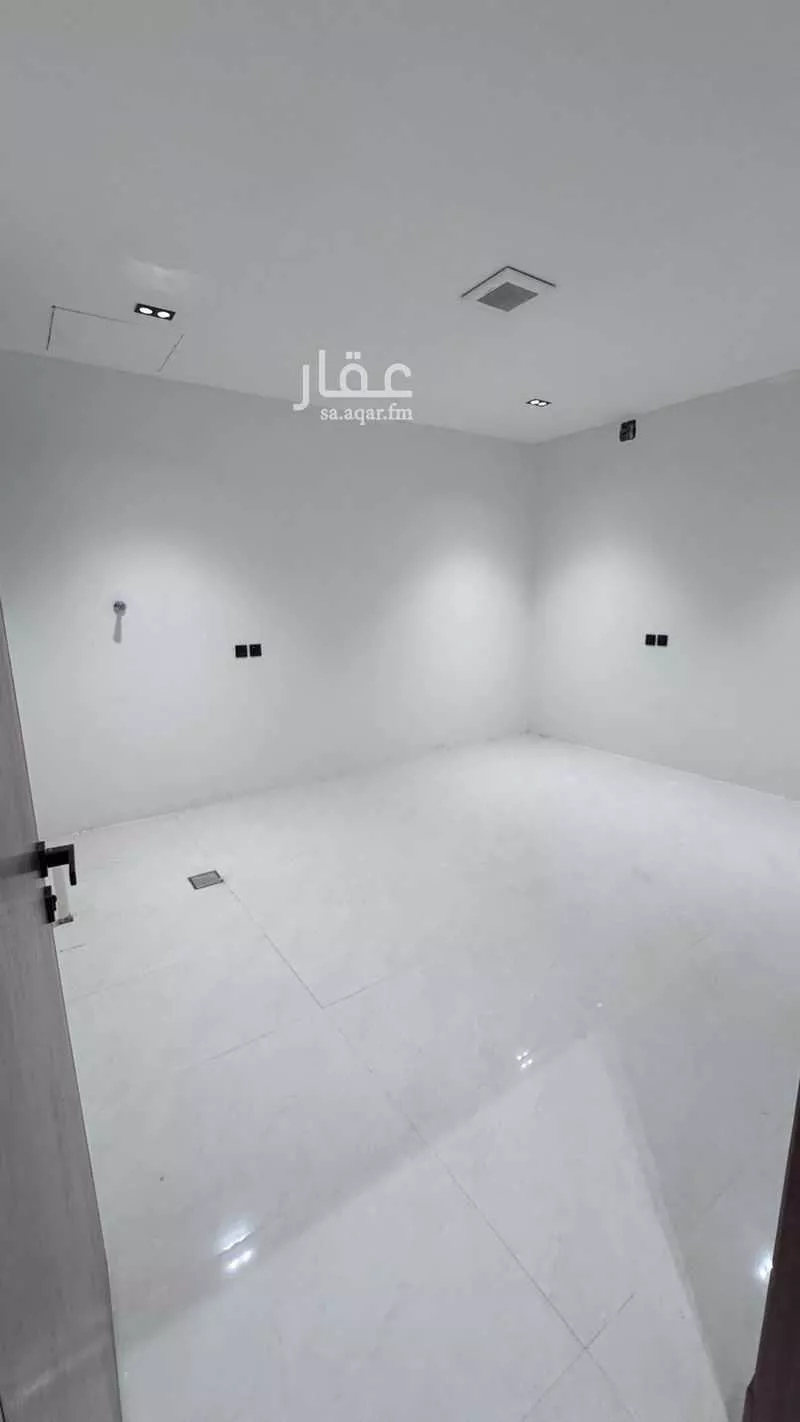 3 bedroom floor in Tuwaiq 5