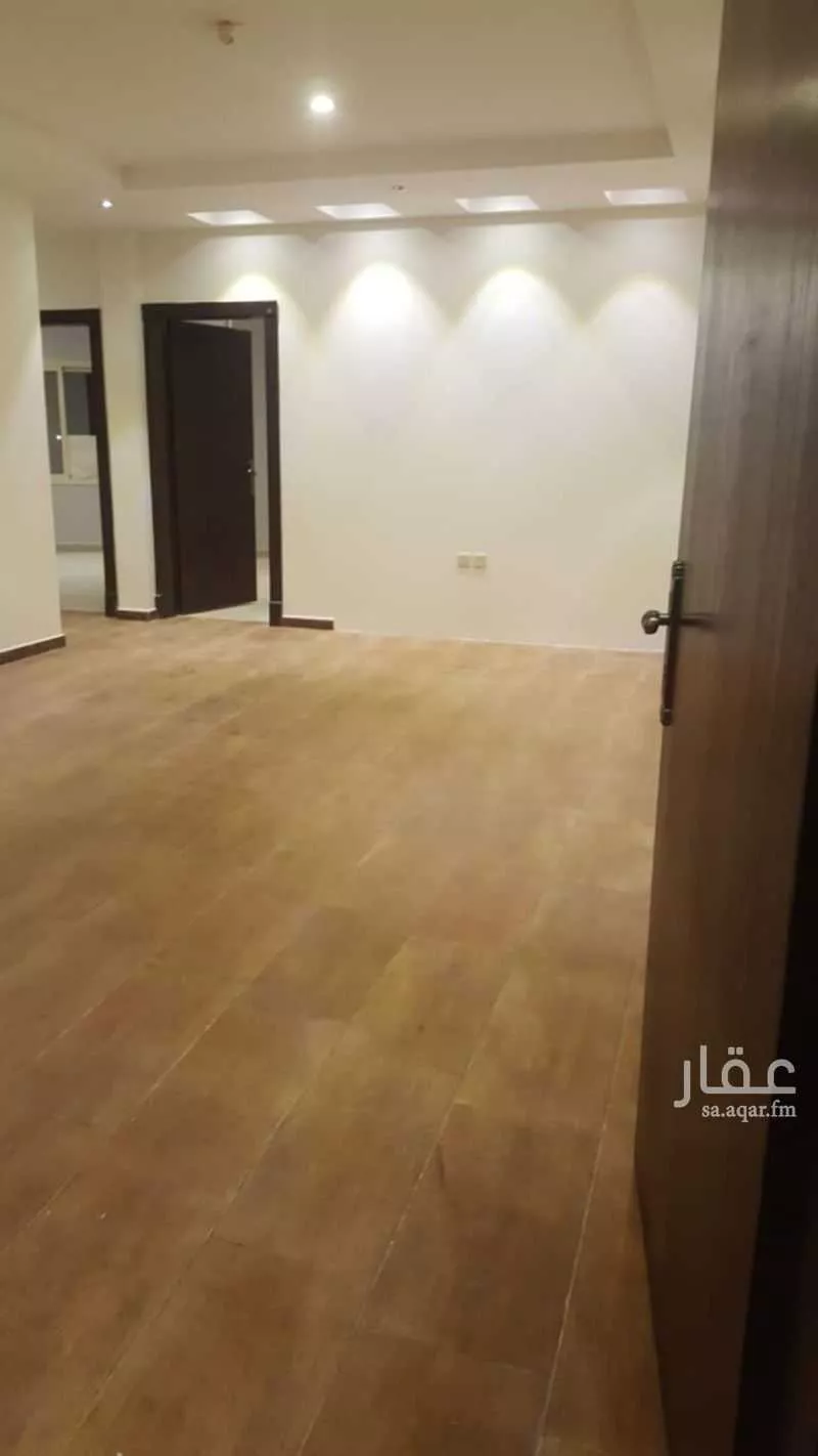 شقة 5 غرف في الدانة الشمالية 1