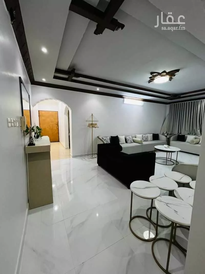 6 bedroom villa in Al Uraija Al Gharbiyah 2