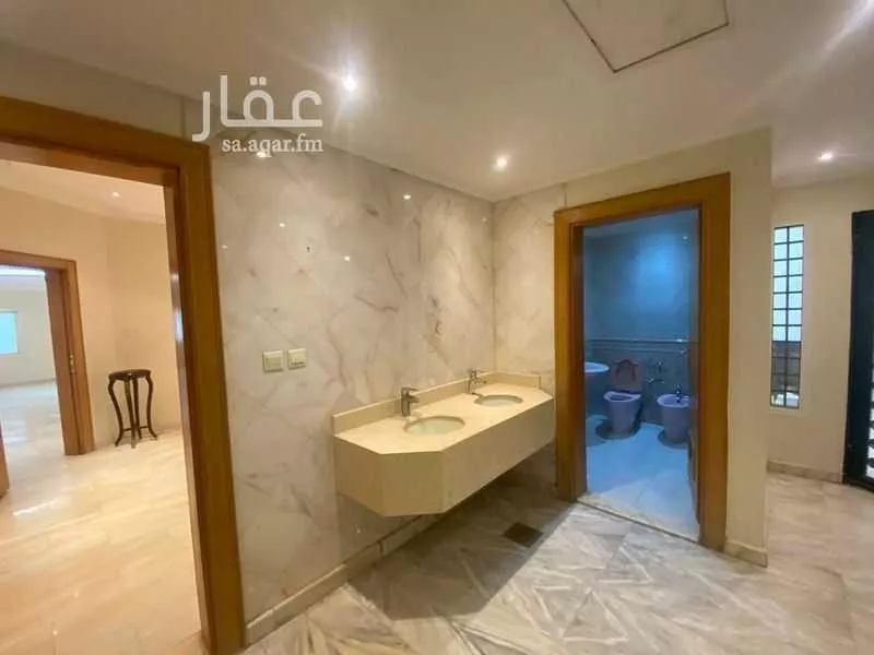 5 bedroom villa in Al Mughrizat, Riyadh 18