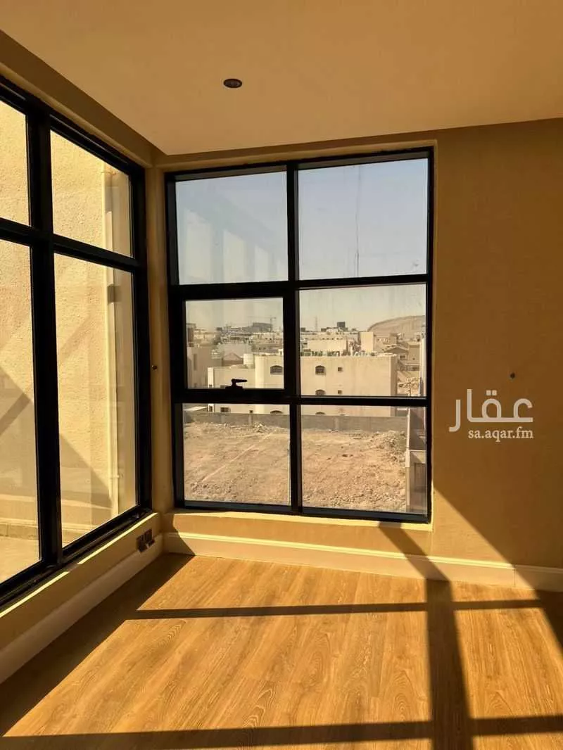 4 bedroom apartment in Hittin 3