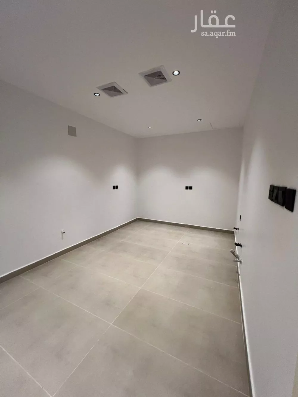 شقة 4 غرف في الحزم 5