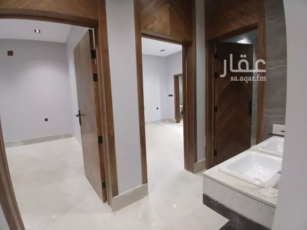 3 bedroom floor in Al Uraija Al Gharbiyah 2