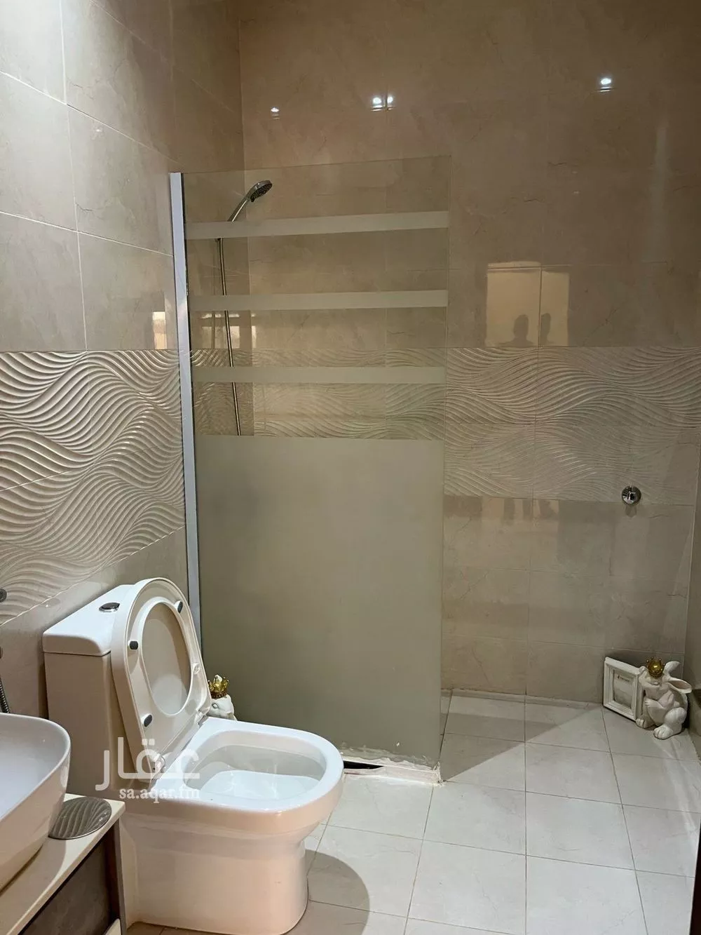 5 bedroom villa in Al Yaqout, Jeddah 8