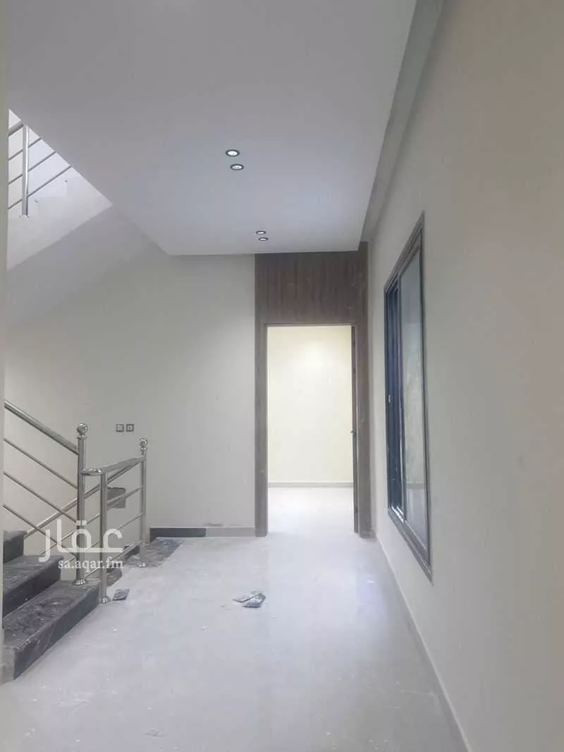 فيلا 7 غرف في احد 4