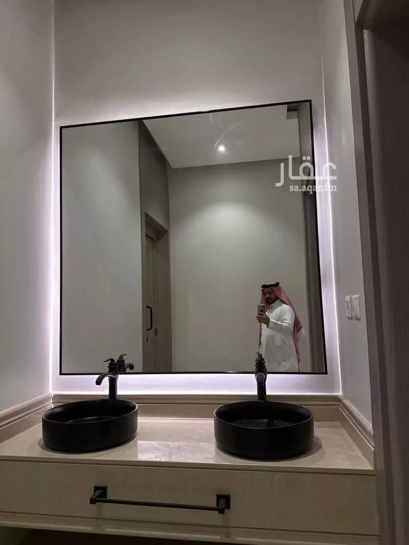 فيلا 7 غرف في ضاحية الملك فهد 3