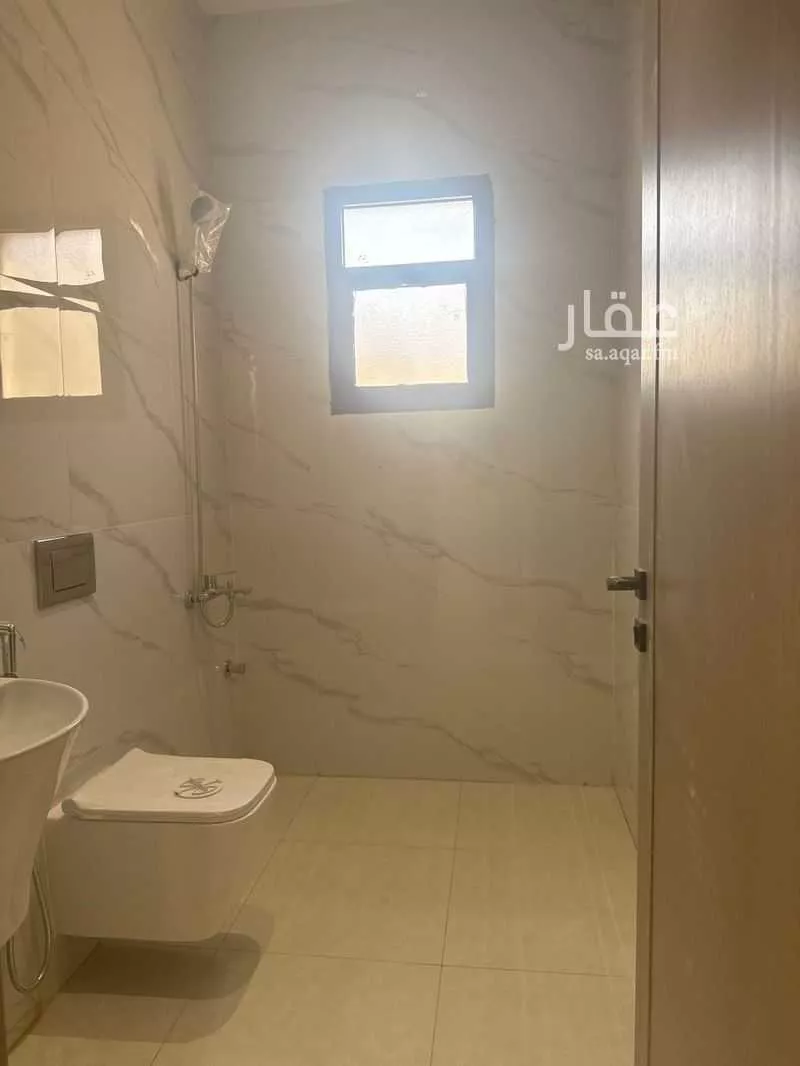 7 bedroom apartment in Uhud 3