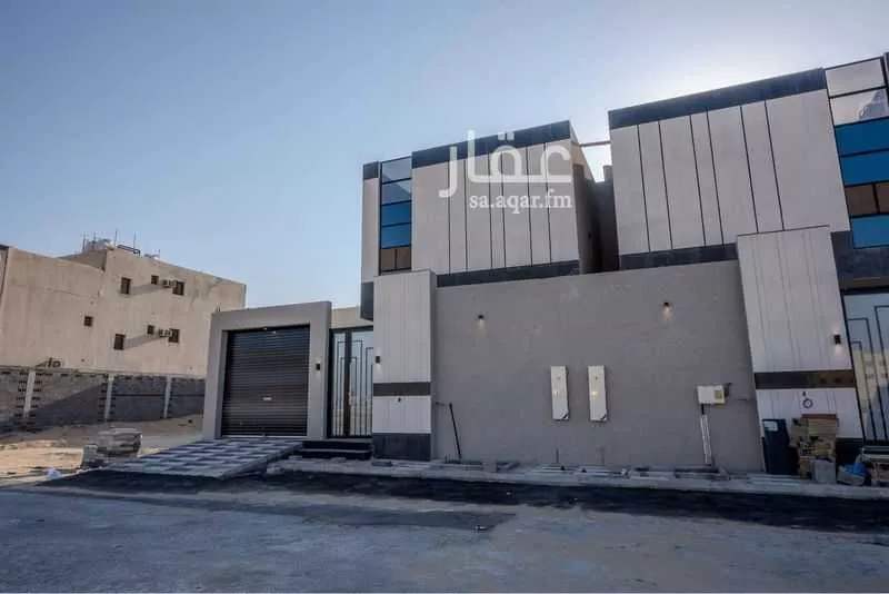 فيلا 7 غرف في ضاحية الملك فهد 2