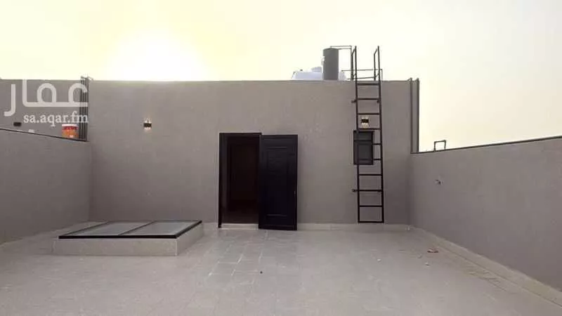 فيلا 7 غرف في ضاحية الملك فهد 4