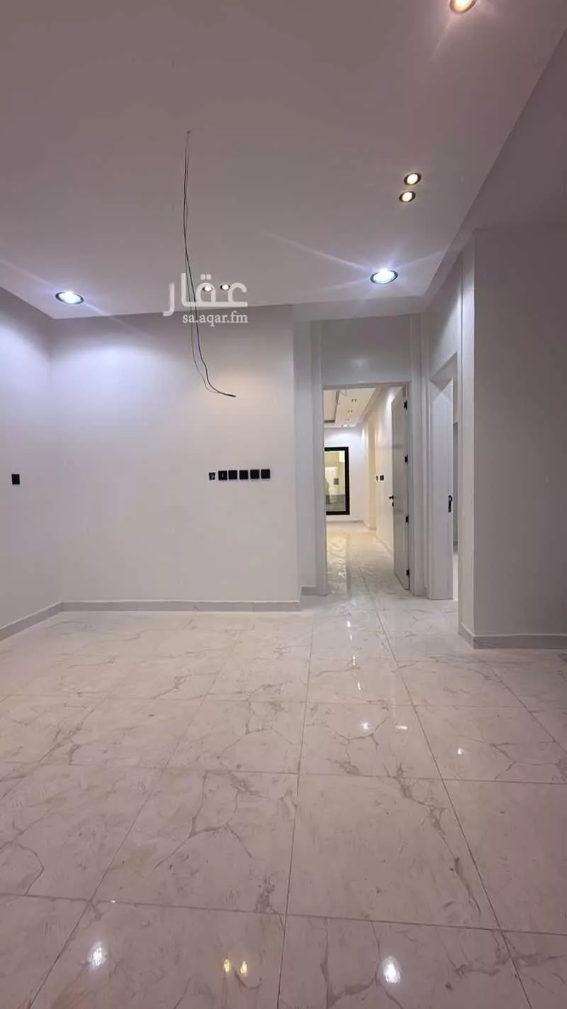 فيلا 7 غرف في ضاحية الملك فهد 4