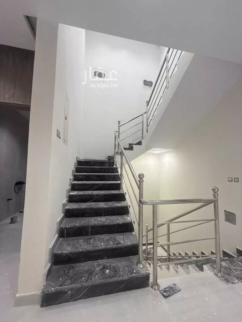 فيلا 7 غرف في احد 5