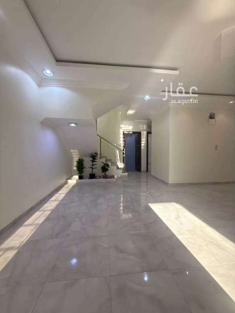 7 bedroom villa in Dahiat King Fahd 3