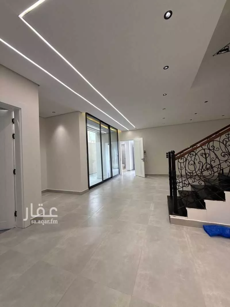 فيلا 7 غرف في ضاحية الملك فهد 2