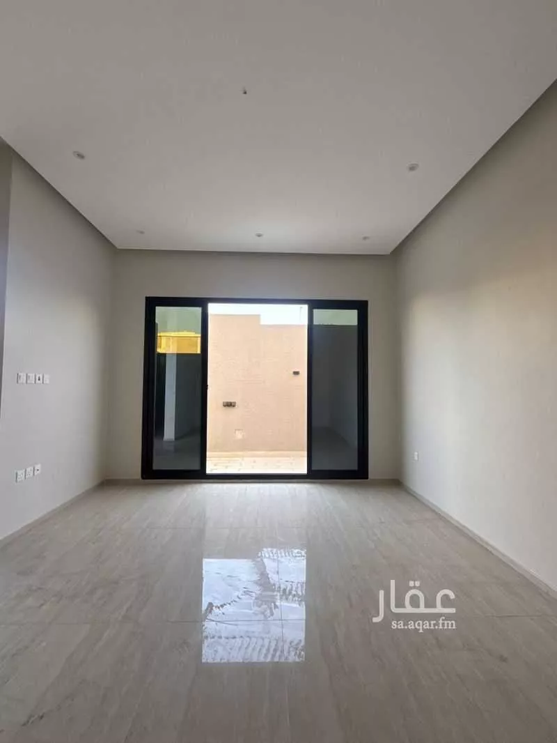 فيلا 7 غرف في ضاحية الملك فهد 1