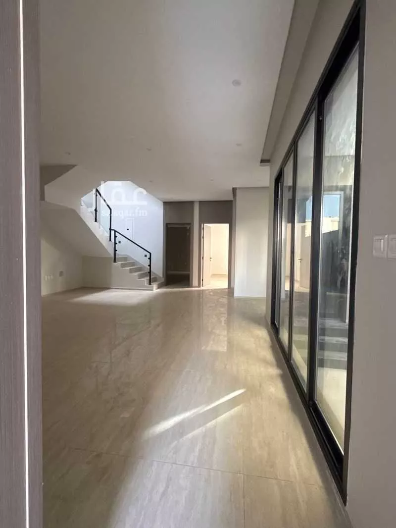 فيلا 7 غرف في ضاحية الملك فهد 2