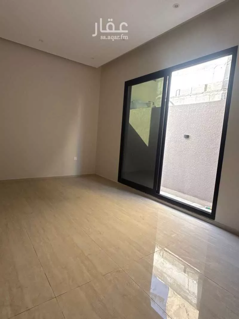 فيلا 7 غرف في ضاحية الملك فهد 5