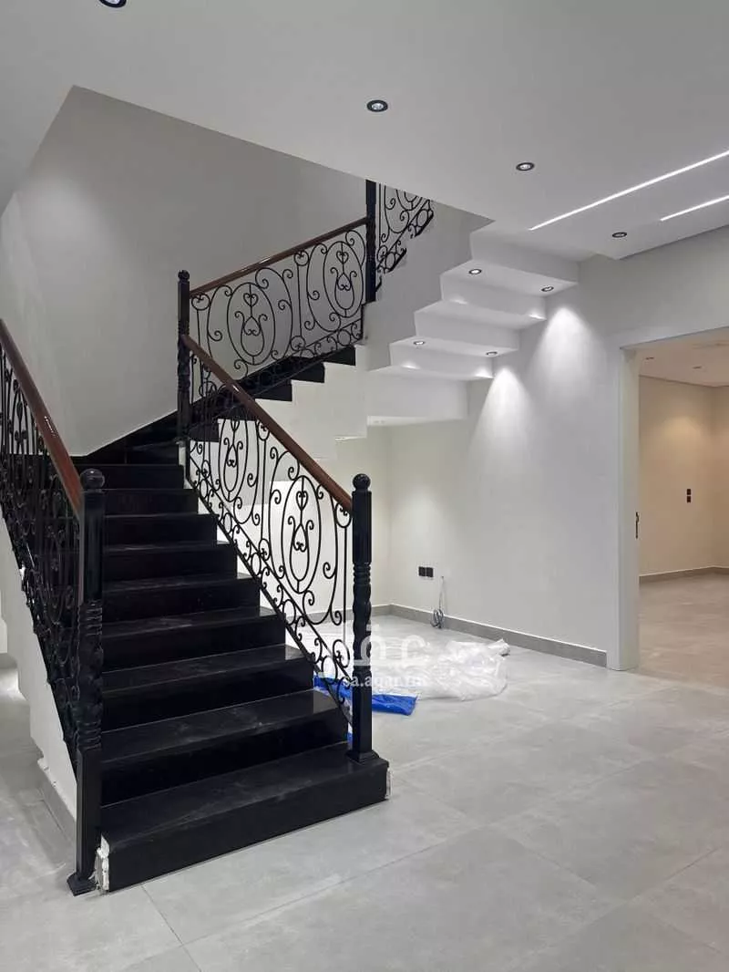 فيلا 7 غرف في ضاحية الملك فهد 3