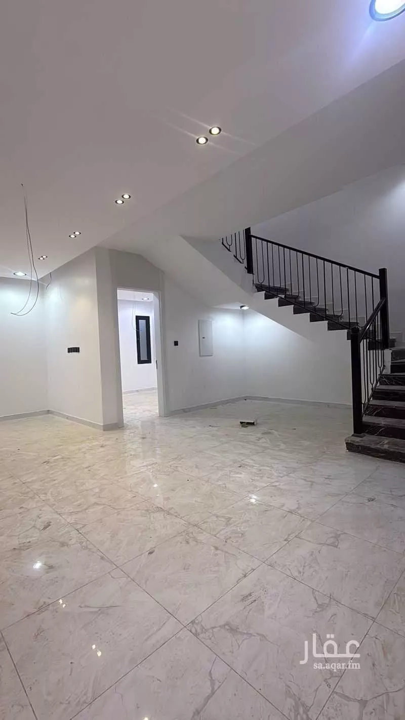 فيلا 7 غرف في ضاحية الملك فهد 2