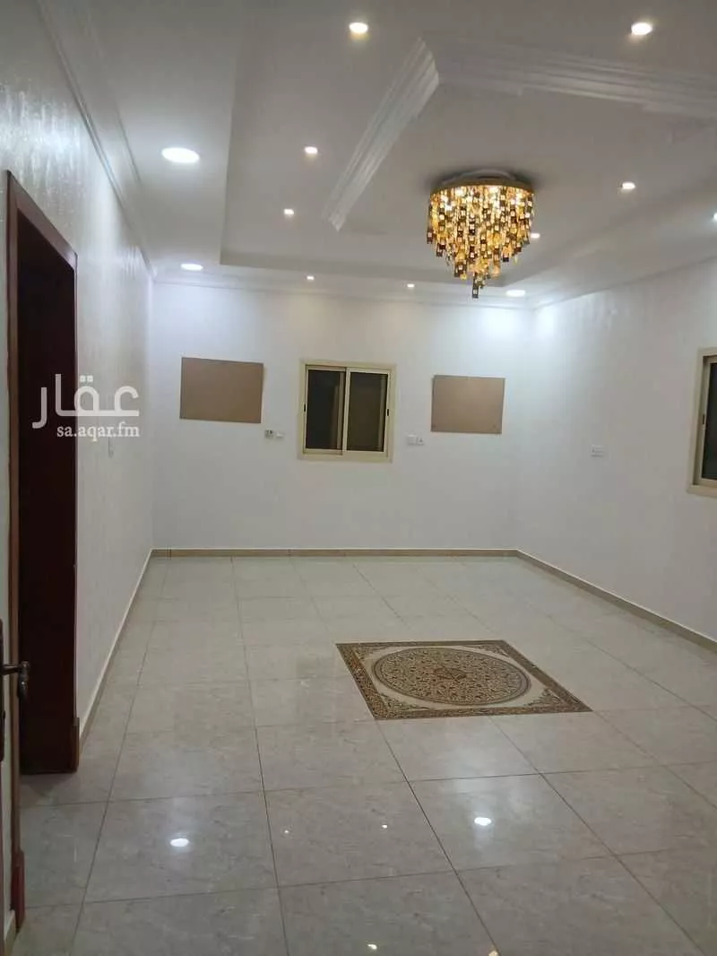 فيلا 7 غرف في ضاحية الملك فهد 2