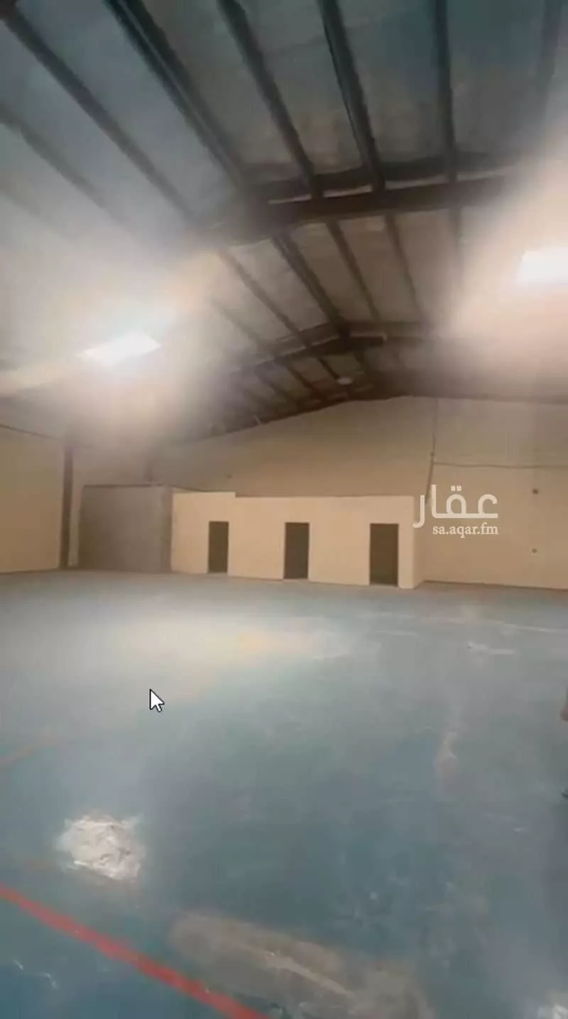 مستودع 8000 م² في السلي 4