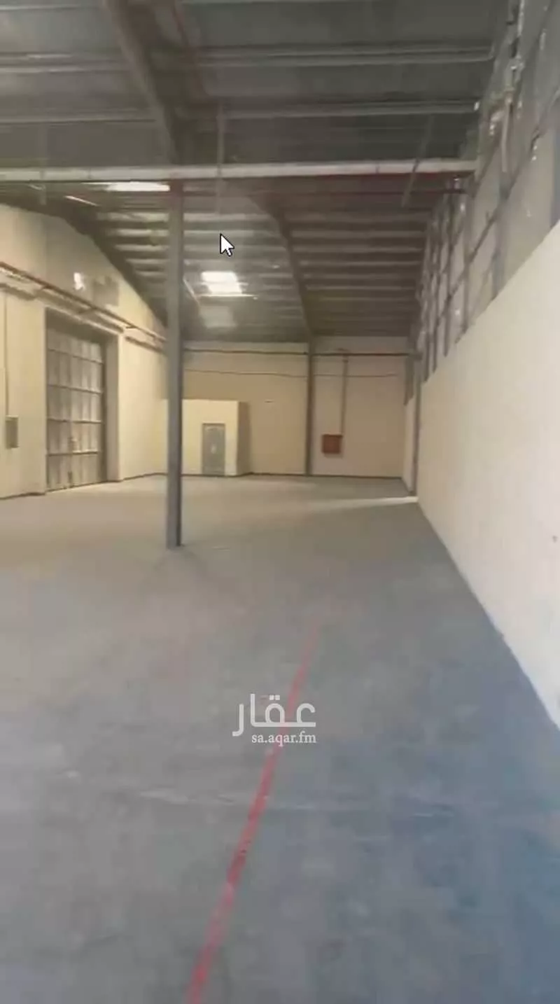 مستودع 8000 م² في السلي 5