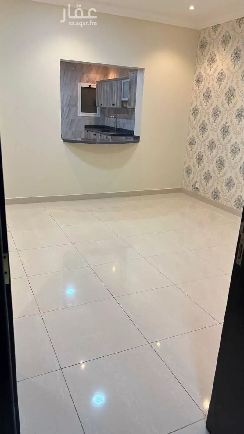 شقة 4 غرف في الحمرا 3