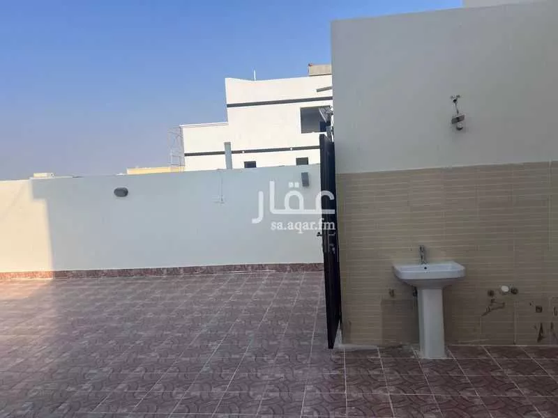 شقة 4 غرف في النزهة 5