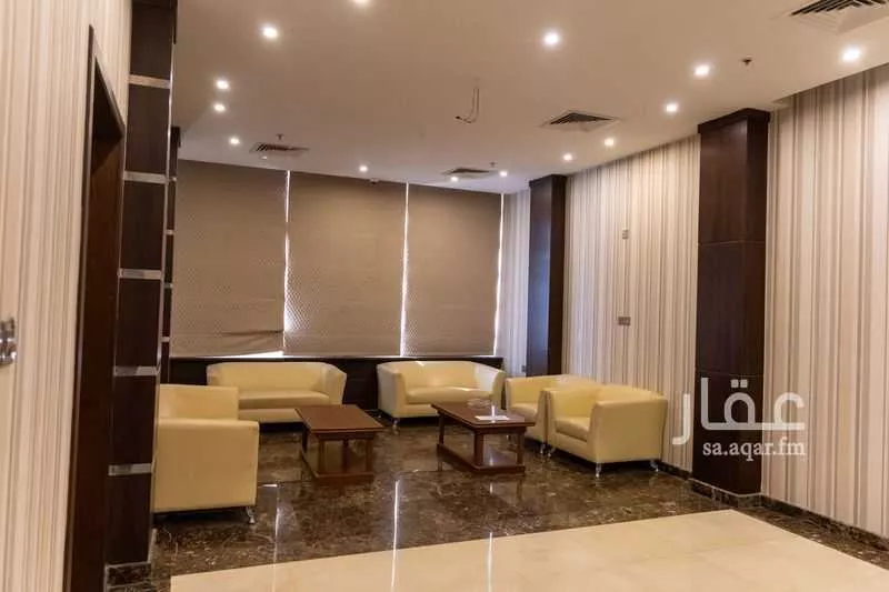 مكتب 1200 م² في القادسية 4