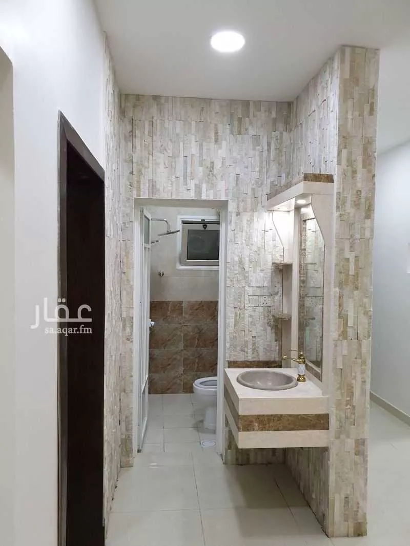 فيلا 6 غرف في ضاحية الملك فهد 2