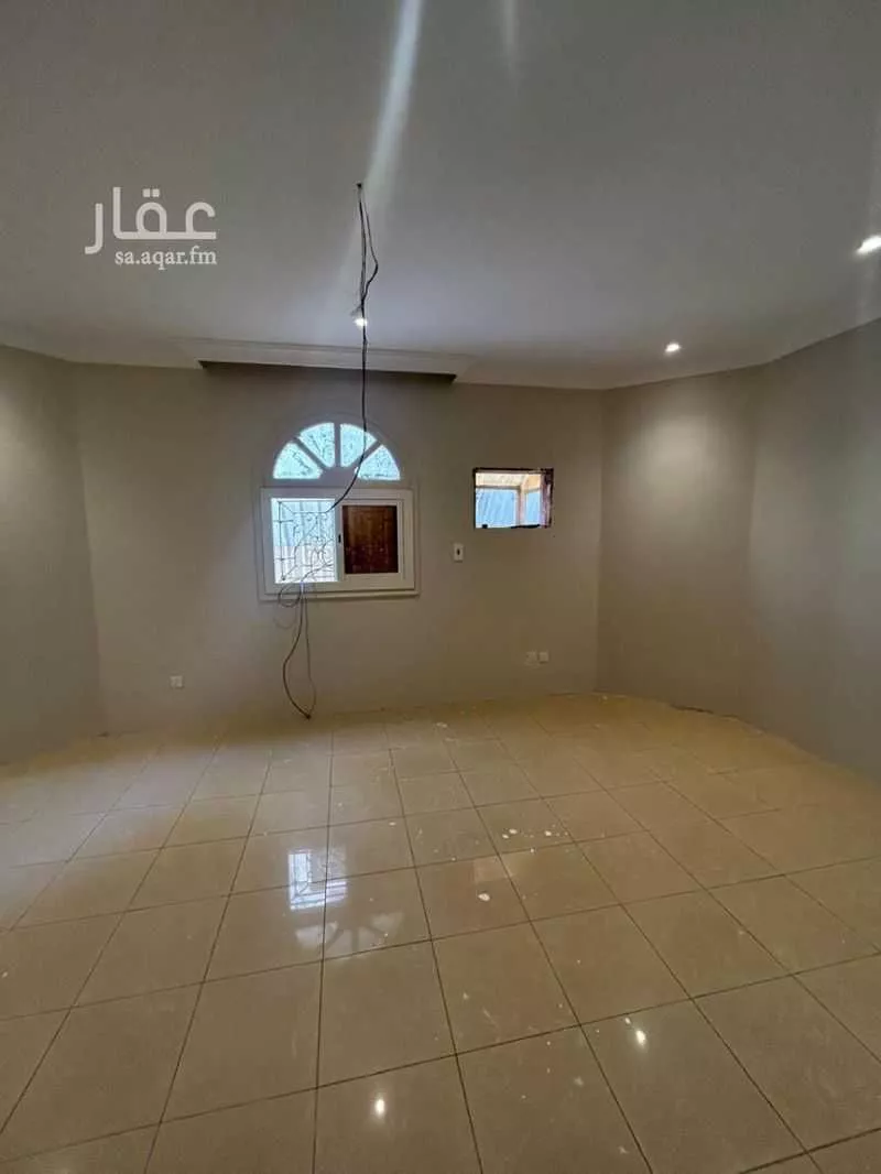 شقة 5 غرف في الصفا 5